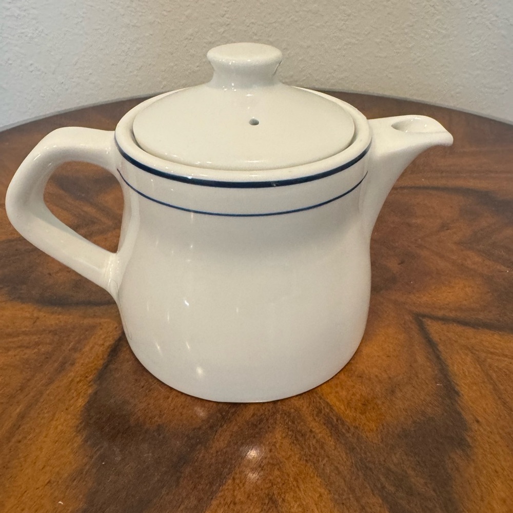 Vintage Dudson Duraline White Tea Pot With Blue Accent. Made in England - Picture 2 of 8